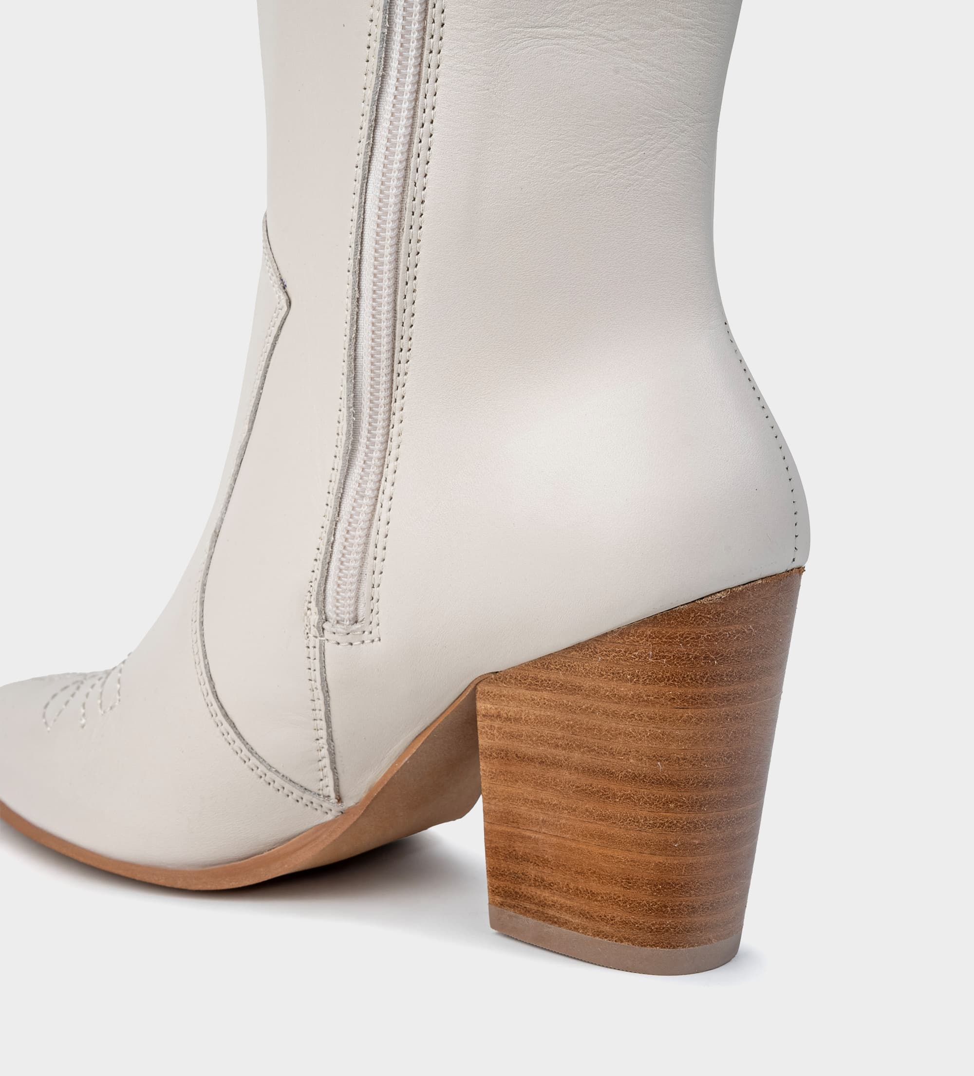 BOTA ALTA WESTERN FLECOS PIEL BLANCO