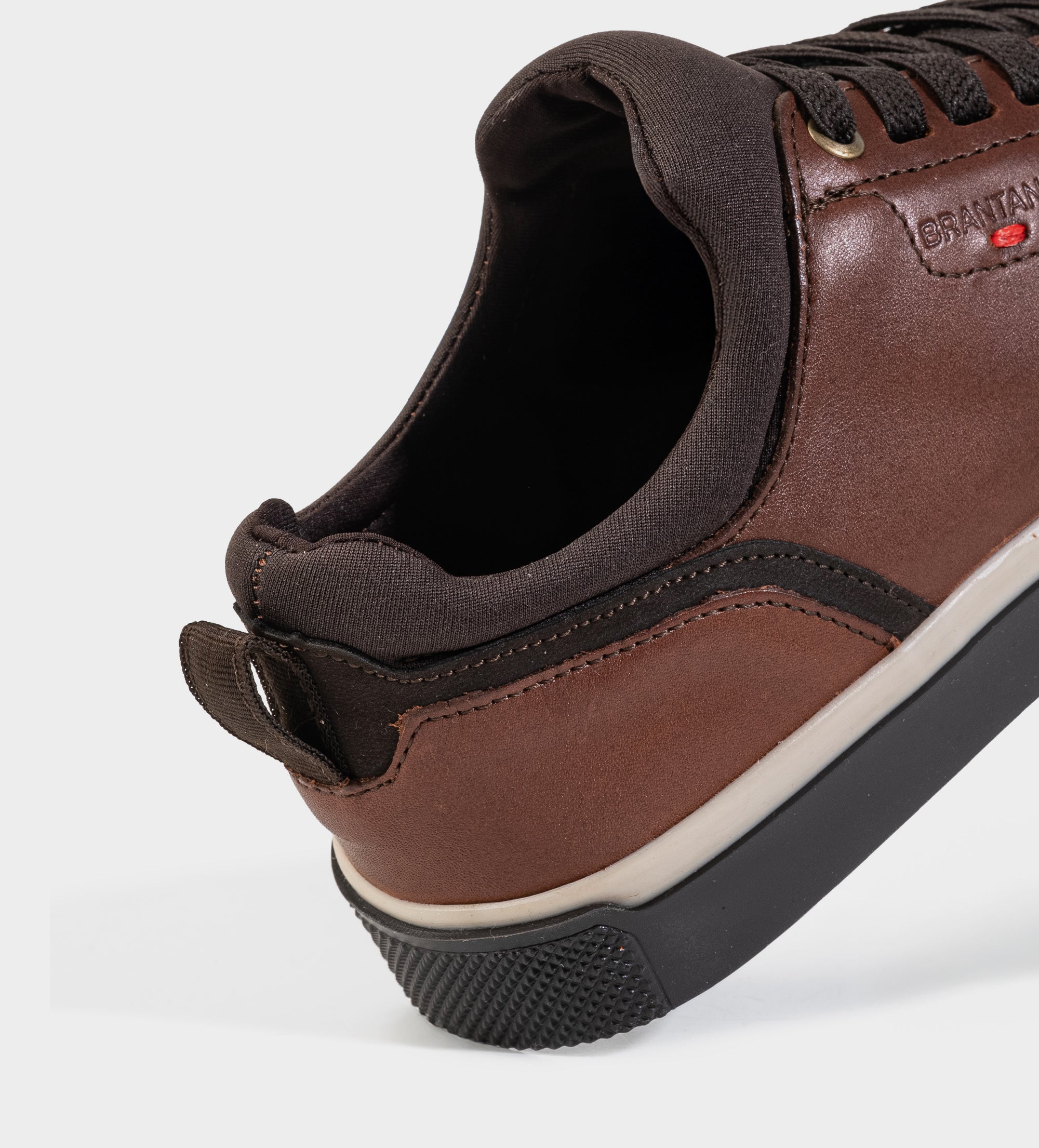 SNEAKER JUNIOR AGUJETA ELÁSTICA PIEL CAFÉ