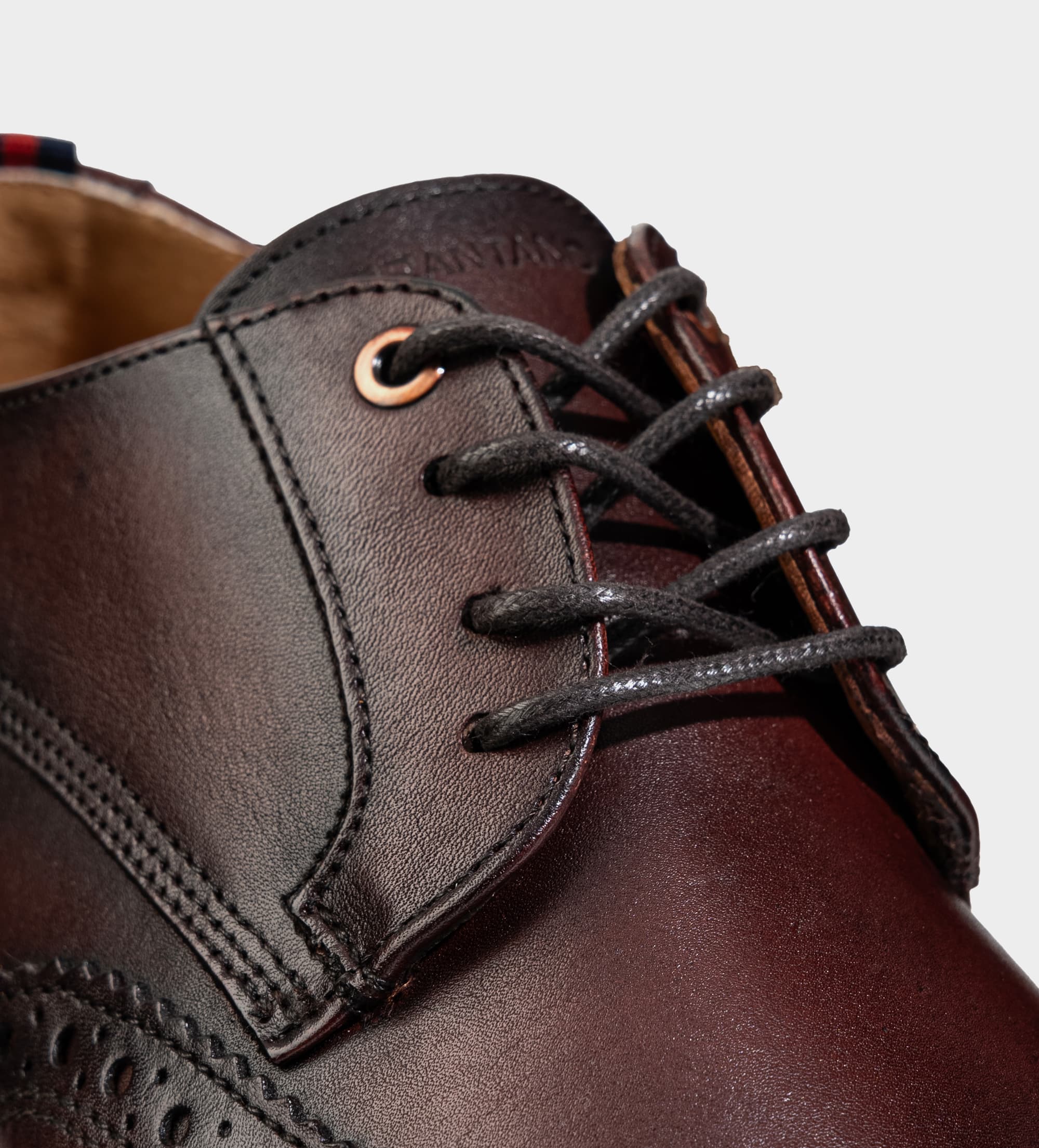 DERBY CASUAL WINGTIP PIEL VINO