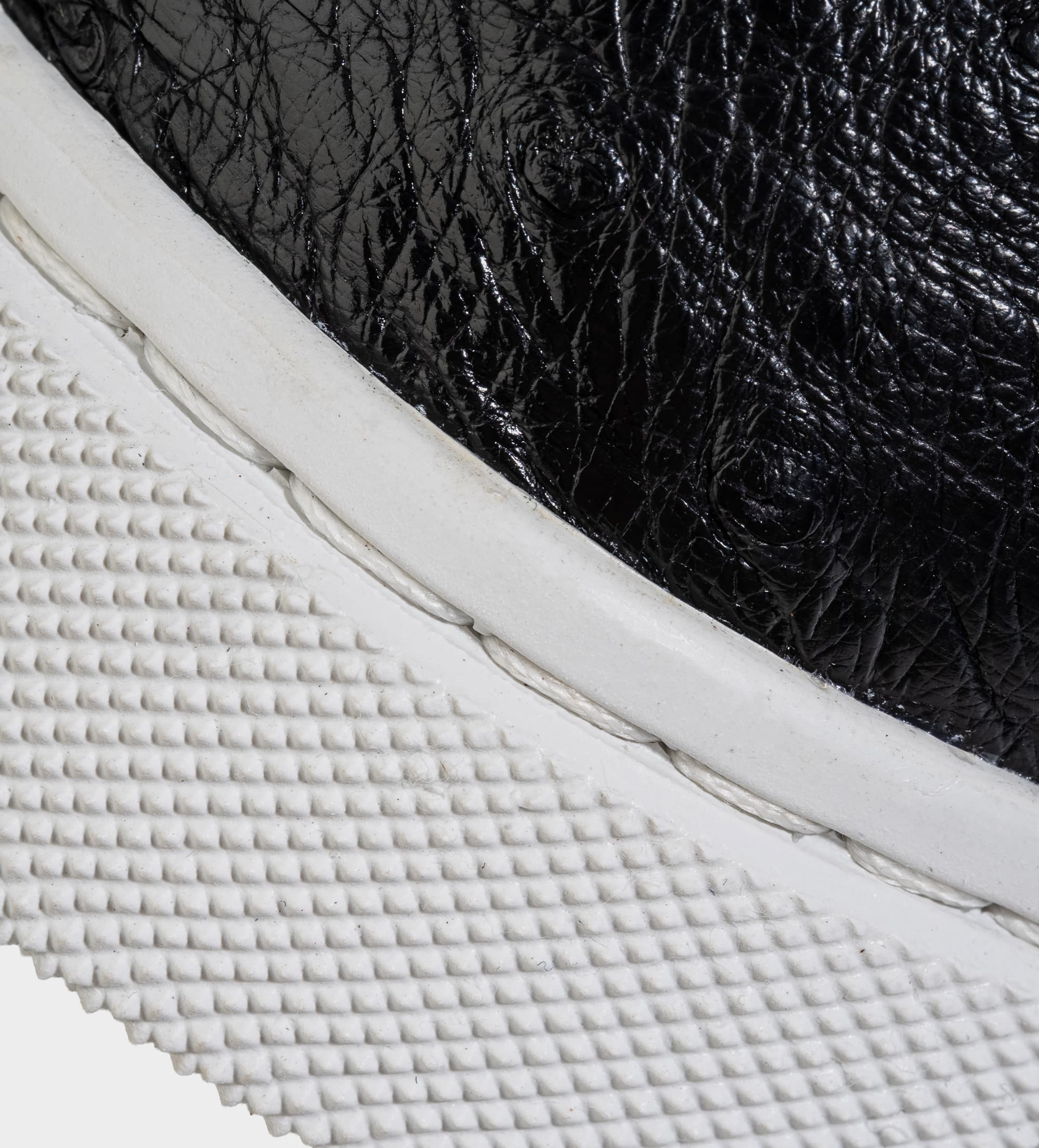 SNEAKER PREMIUM PIEL AVESTRUZ UVA