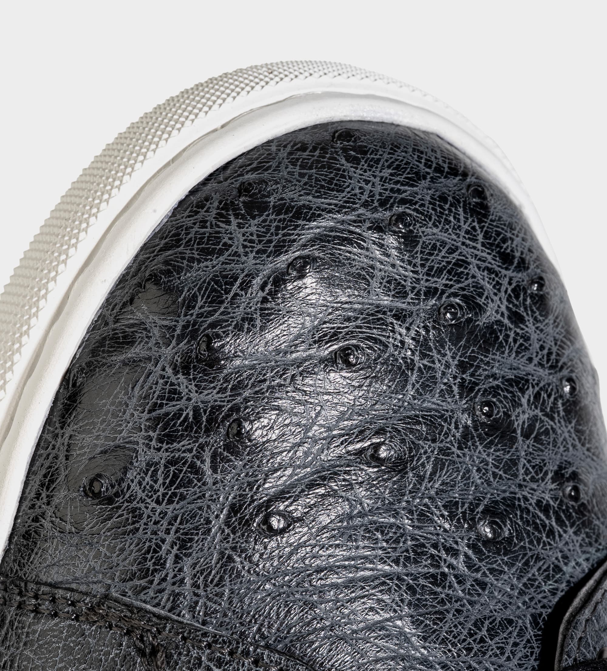 SNEAKER PREMIUM PIEL AVESTRUZ NEGRO GRISÁCEO