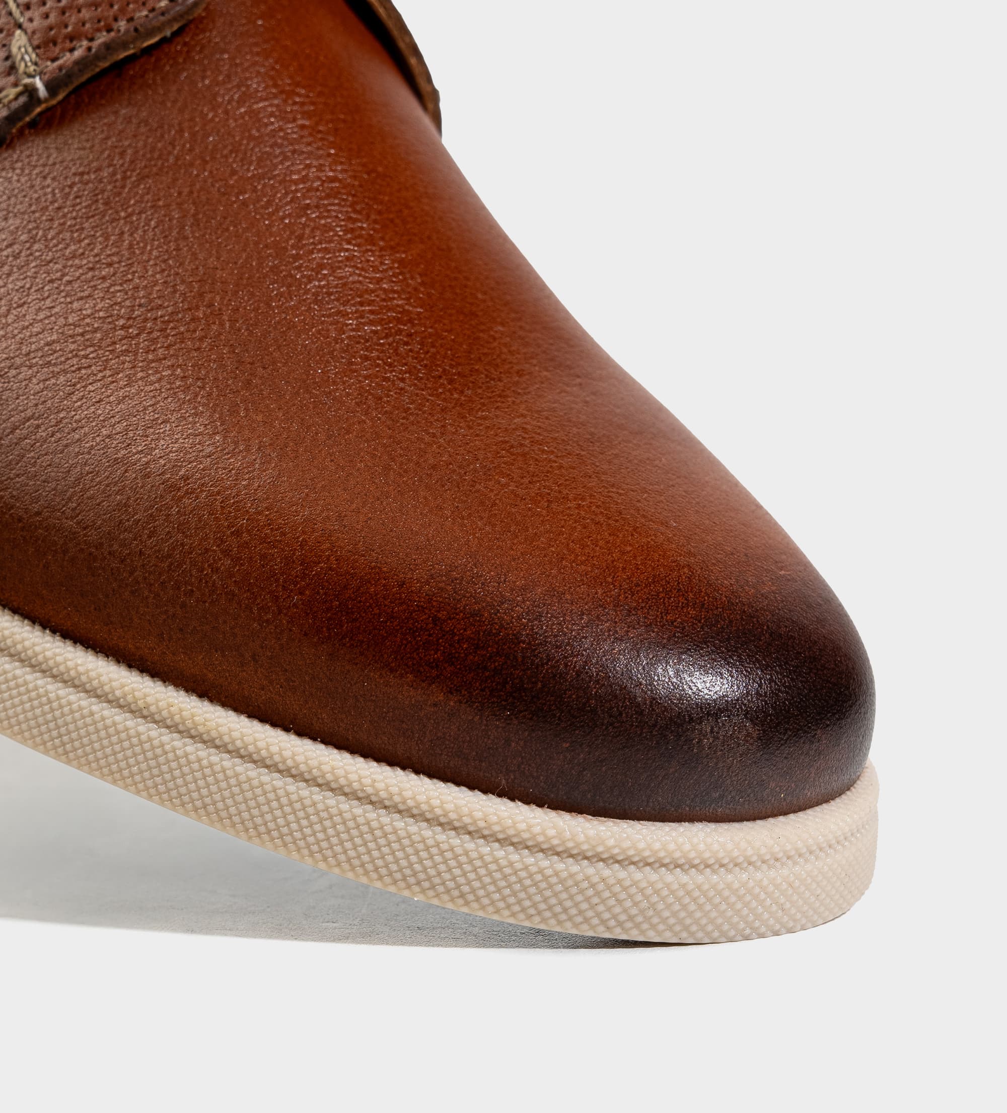 ZAPATO DERBY CASUAL PIEL MIEL SUELA BLANCA