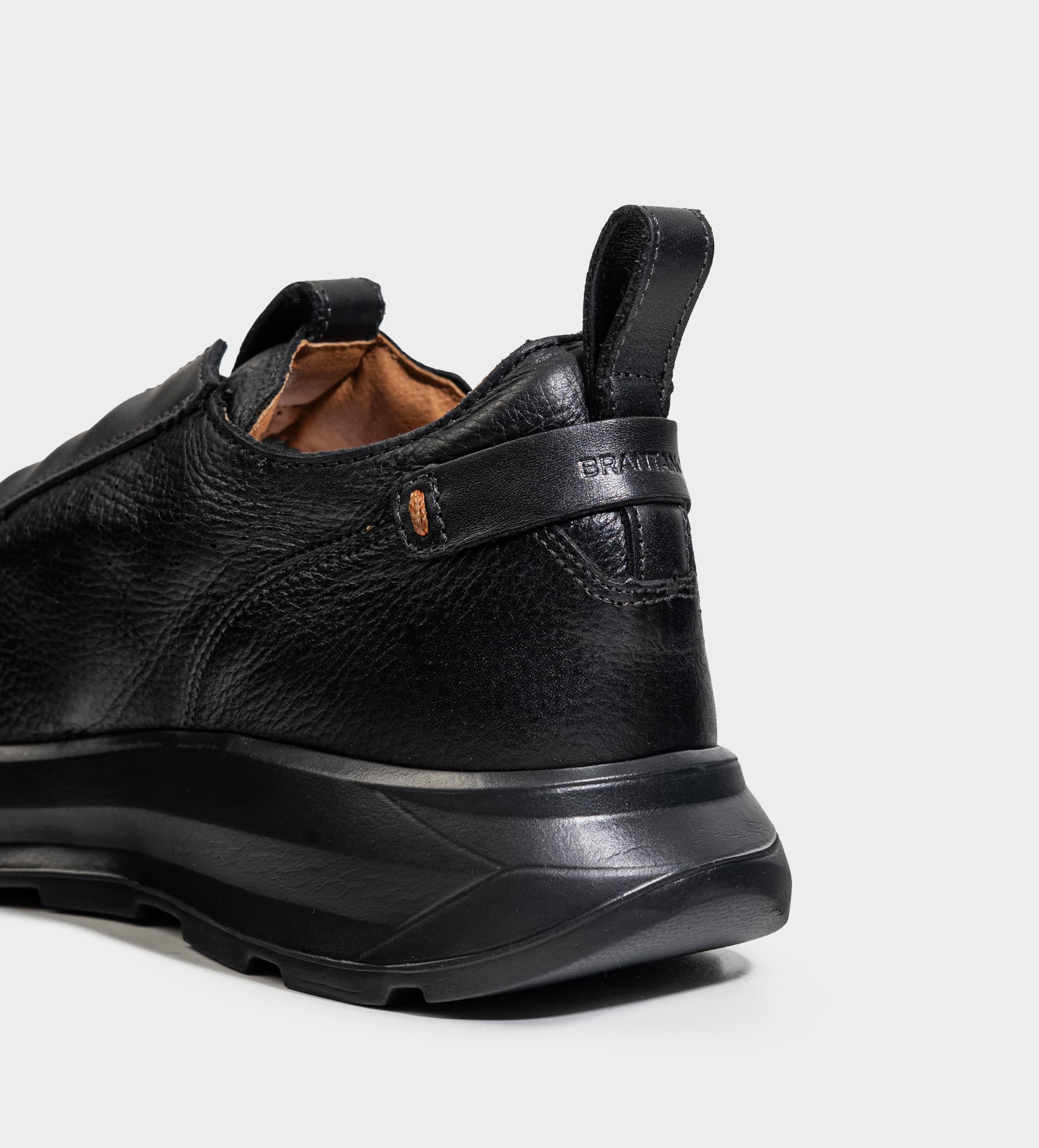 SNEAKER SUELA ULTRA LIGERA PIEL NEGRO