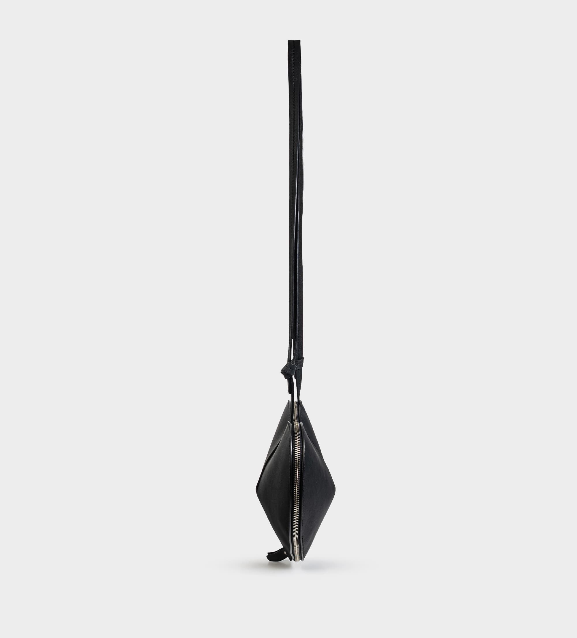 BOLSA CROSSBODY CORAZÓN PIEL NEGRO