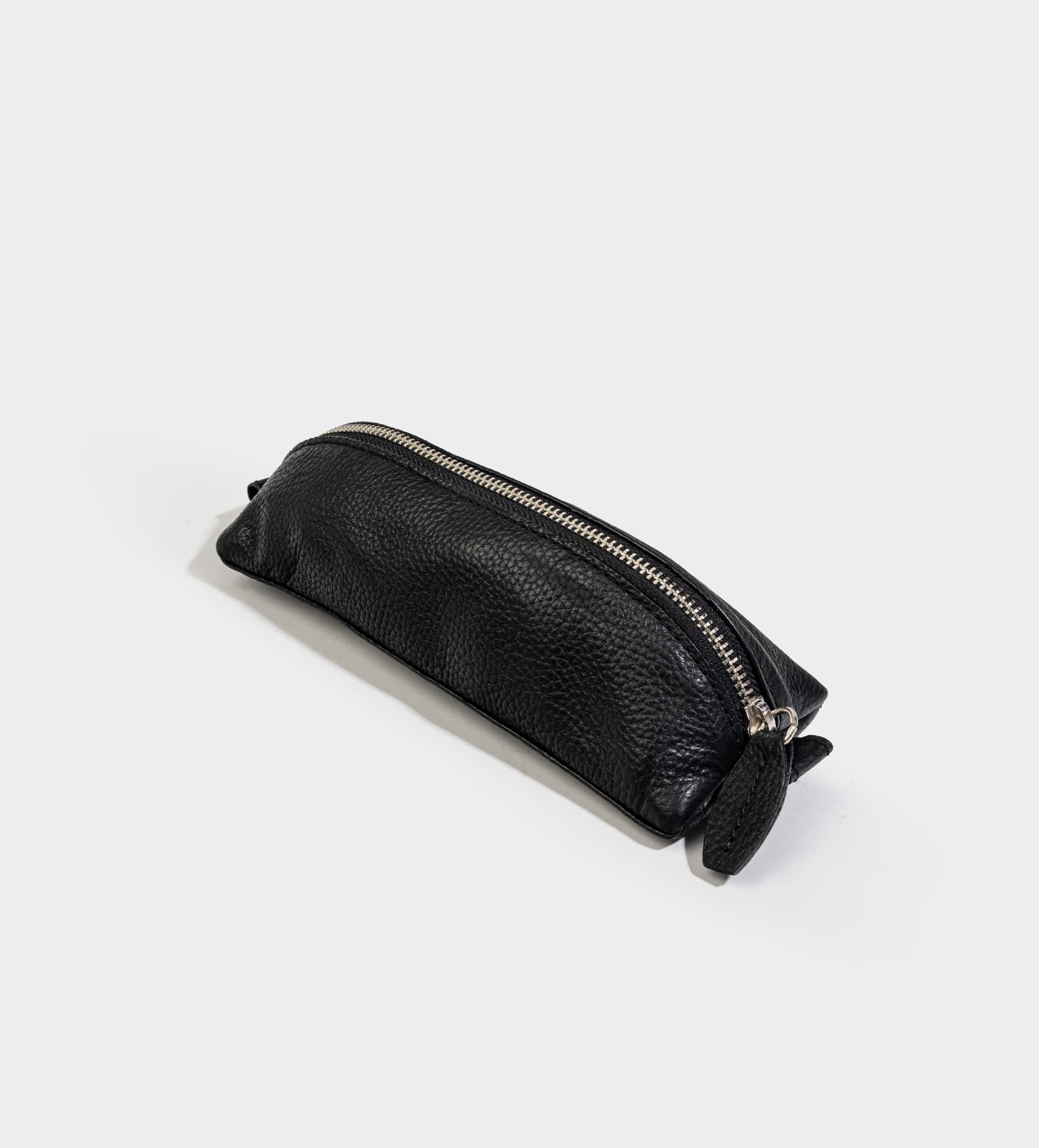 ESTUCHE ORGANIZADOR PARA LÁPICES PIEL NEGRO