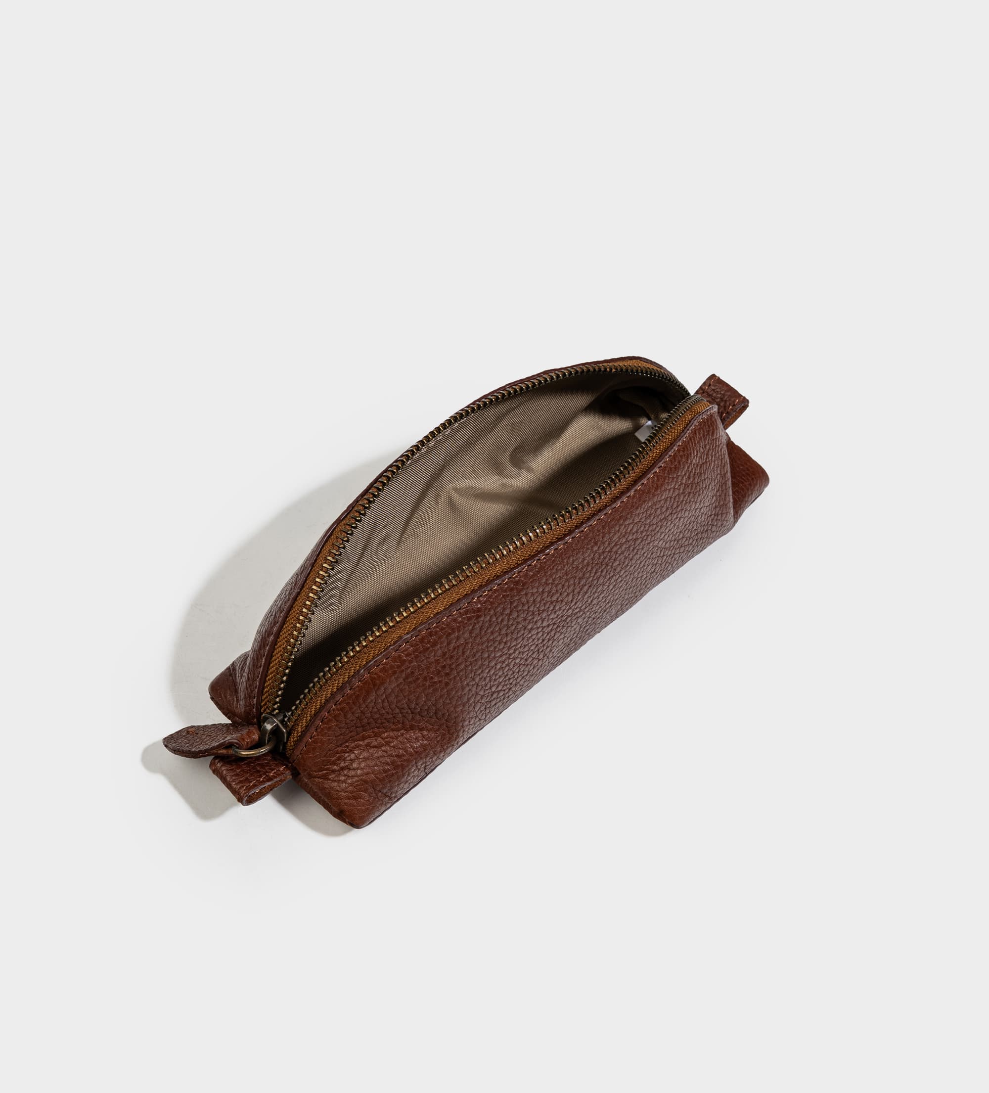 ESTUCHE ORGANIZADOR PARA LÁPICES PIEL CAFÉ