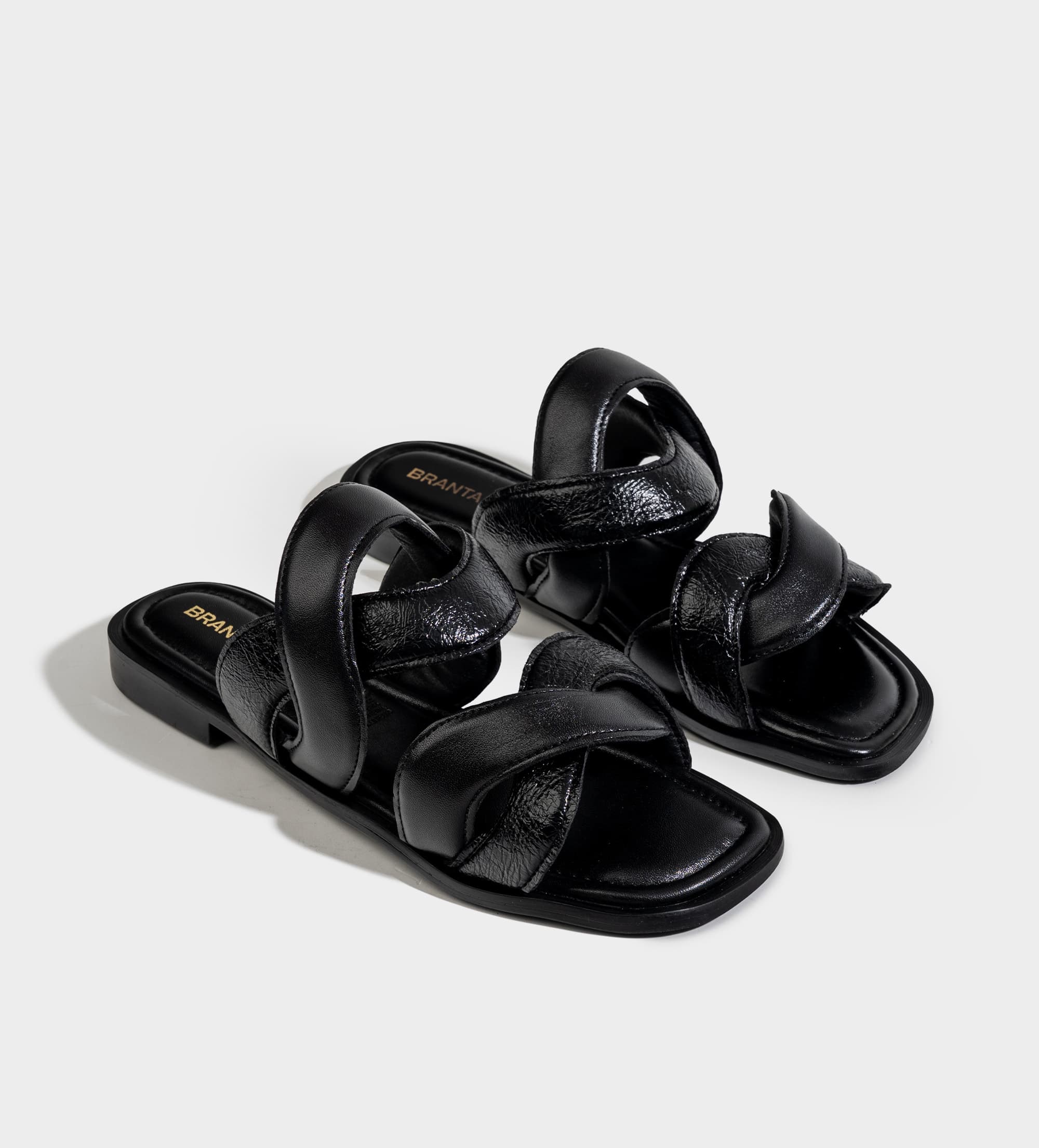 SANDALIA FLAT TIRAS CRUZADAS NEGRO