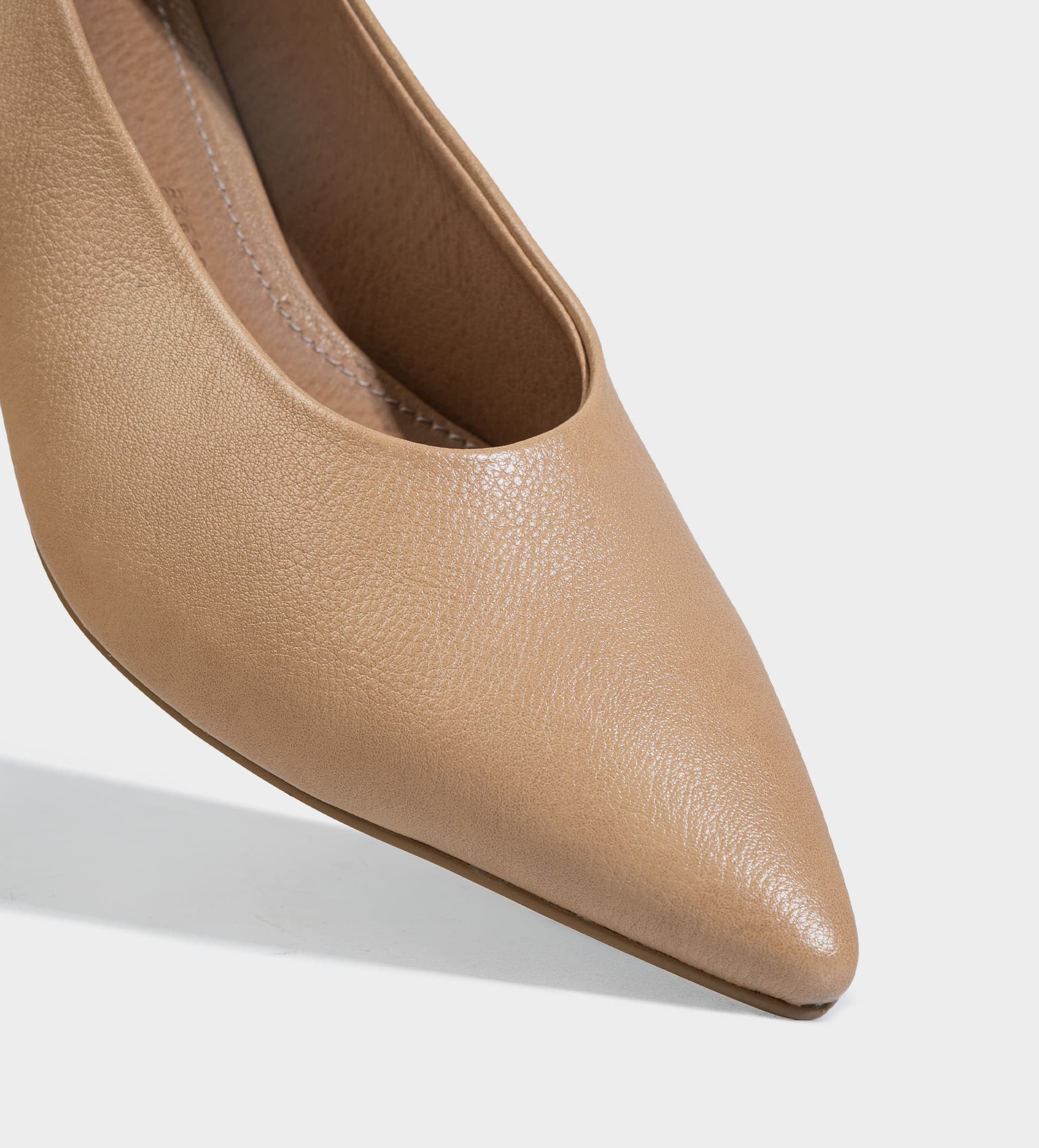 ZAPATILLA TACÓN KITTEN PUNTA FINA NUDE