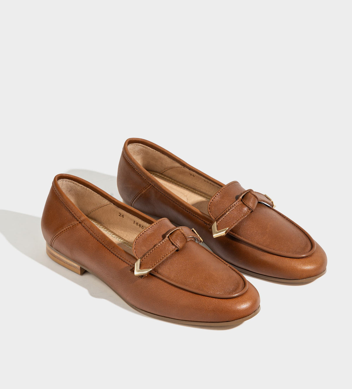 MOCASÍN NUDO PIEL CAFÉ