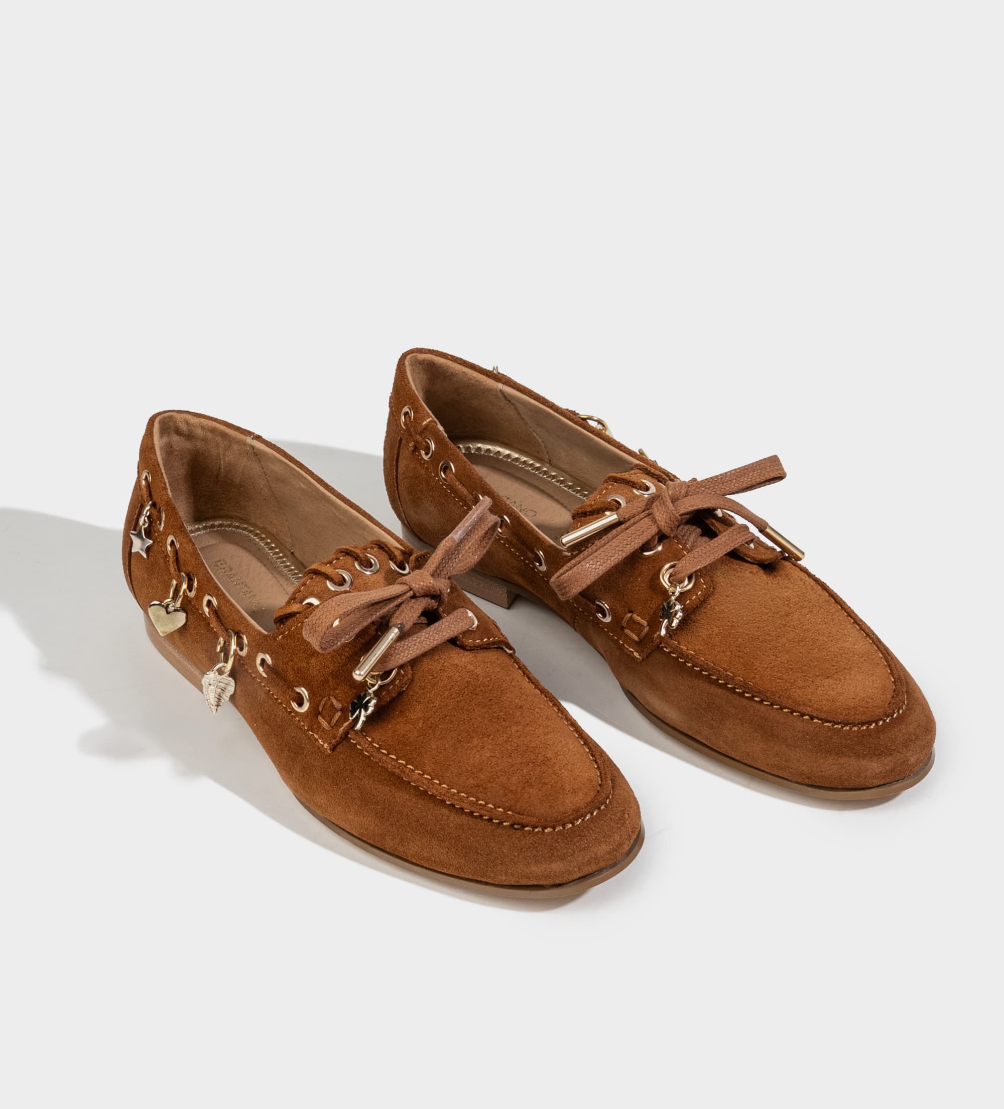 MOCASIN CASUAL GAMUZA CHARMS CAFÉ