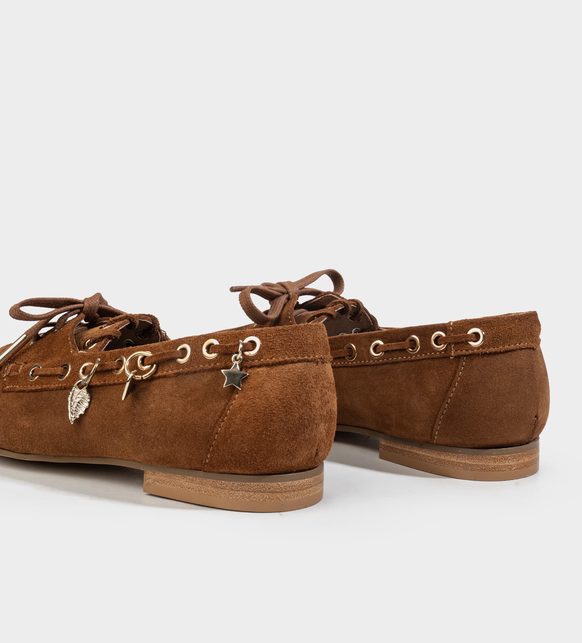 MOCASIN CASUAL GAMUZA CHARMS CAFÉ