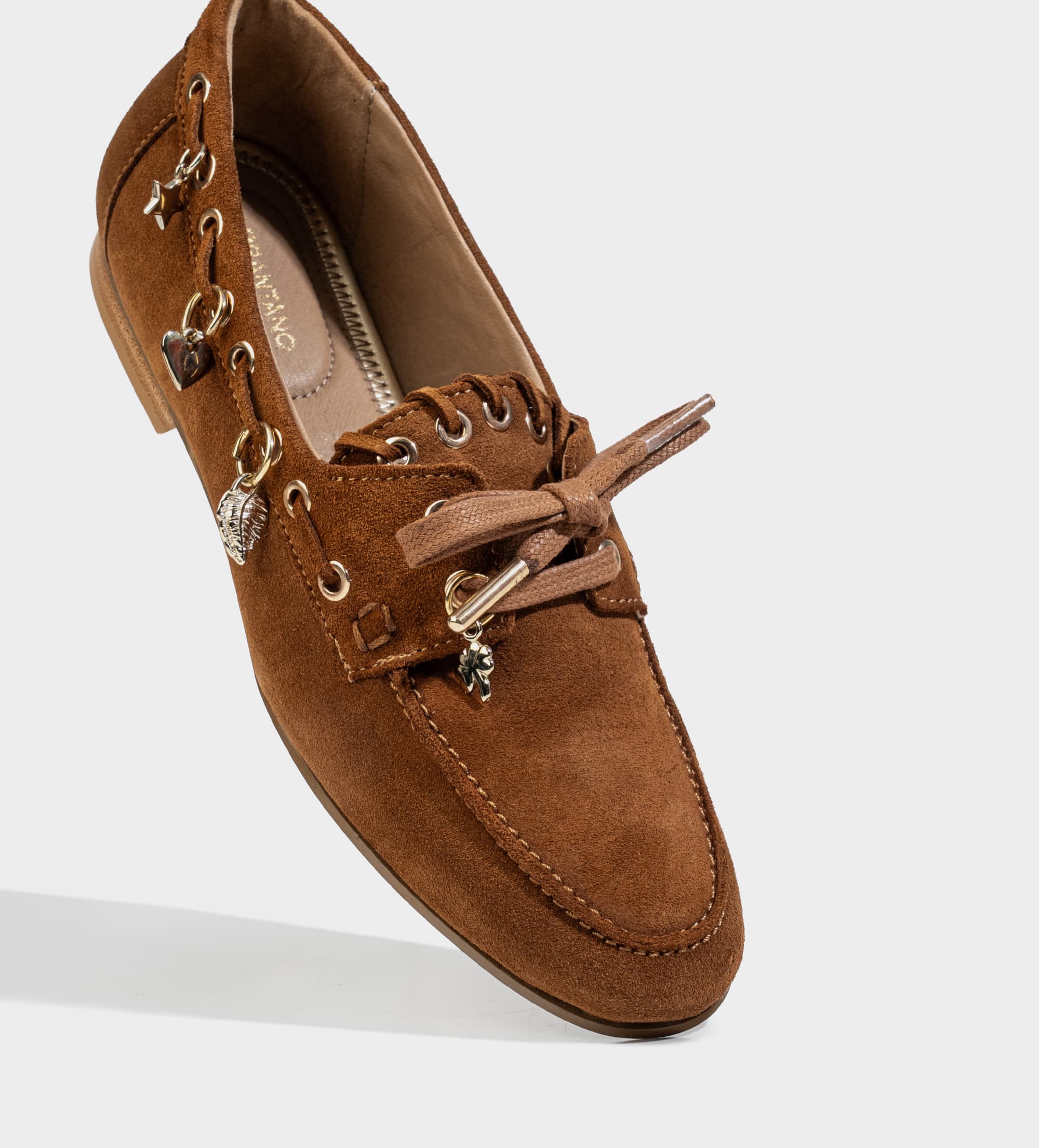 MOCASIN CASUAL GAMUZA CHARMS CAFÉ