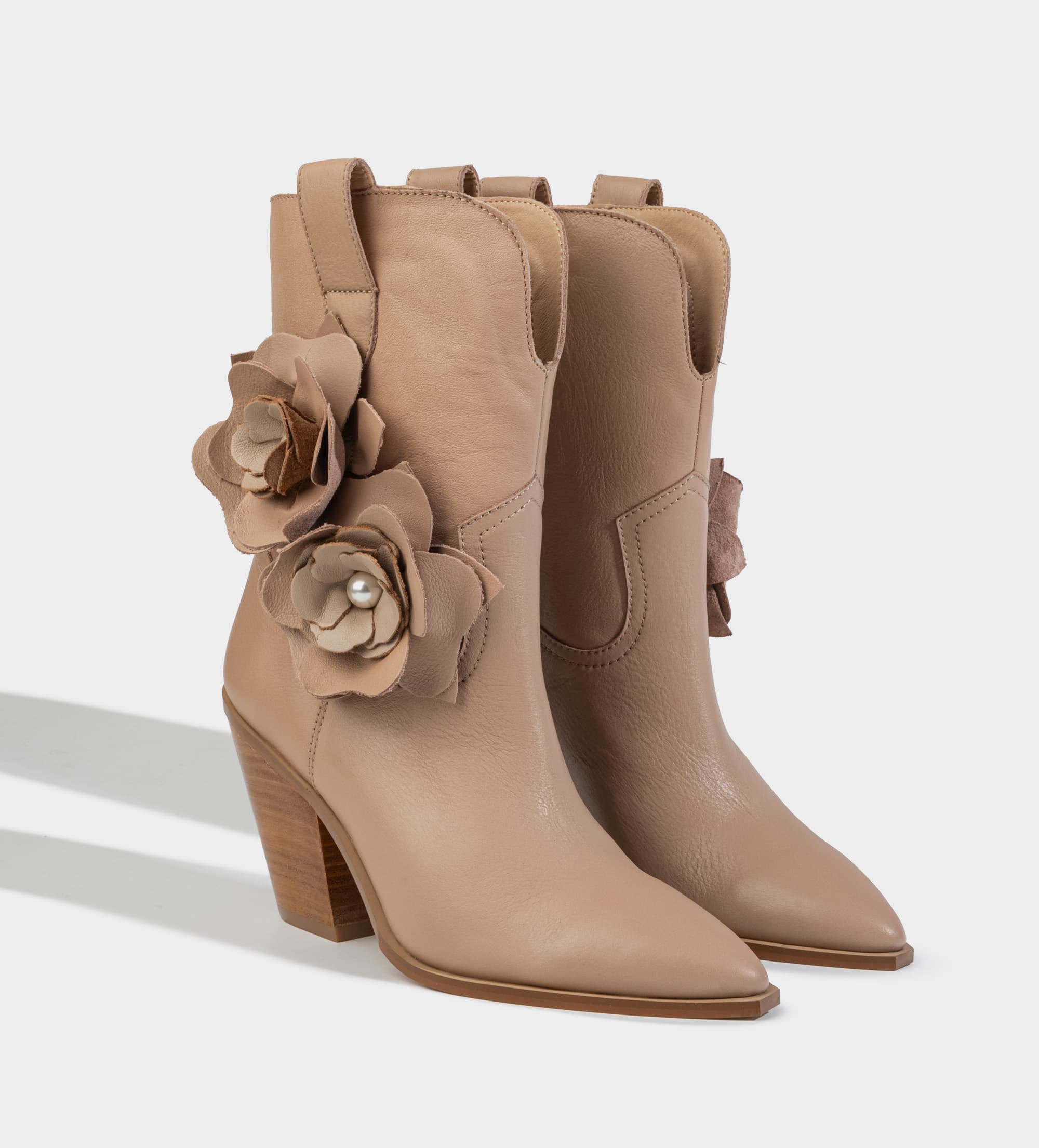 BOTA WESTERN TACÓN BLOQUE PIEL FLORES NUDE