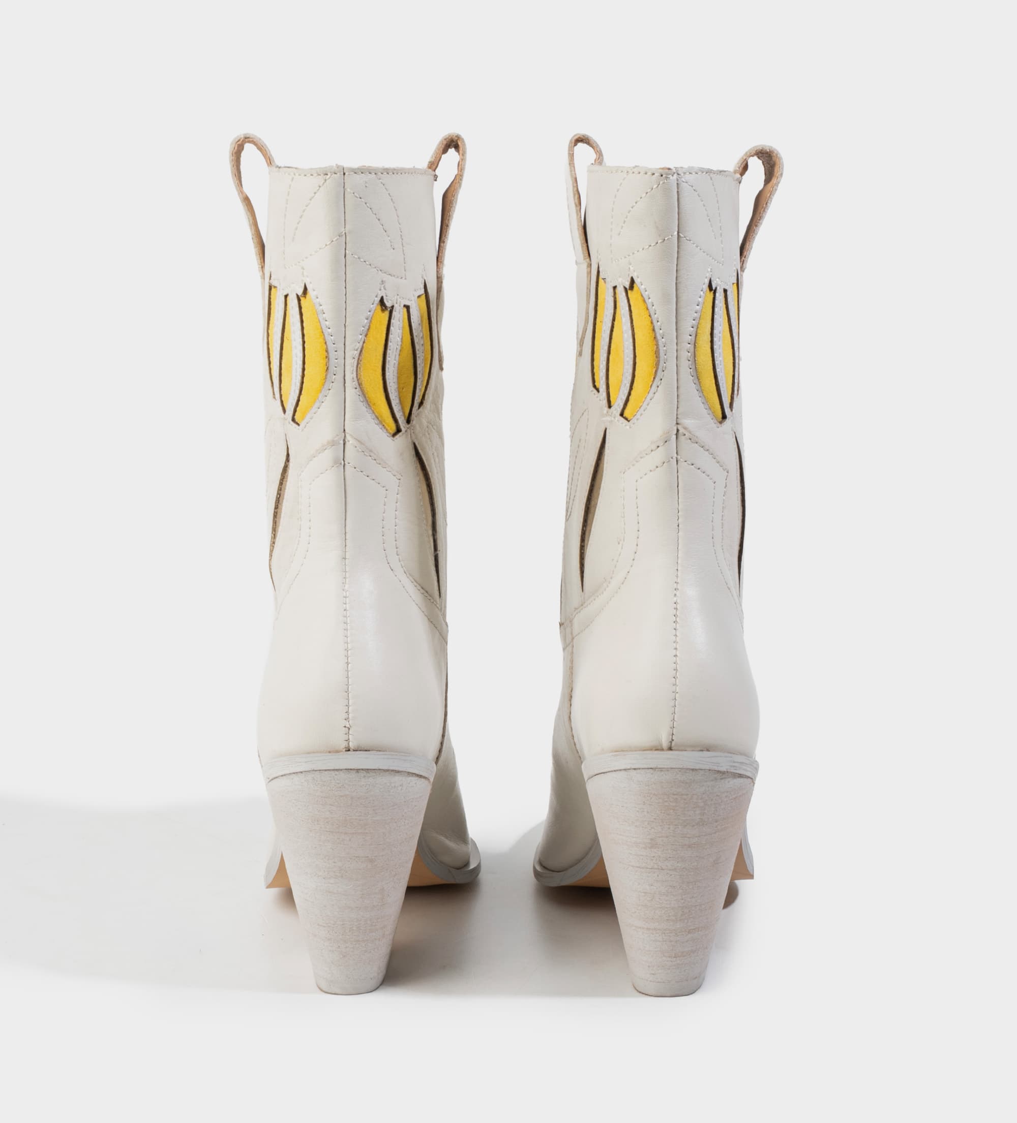 BOTA WESTERN PIEL BLANCO CON FLORES