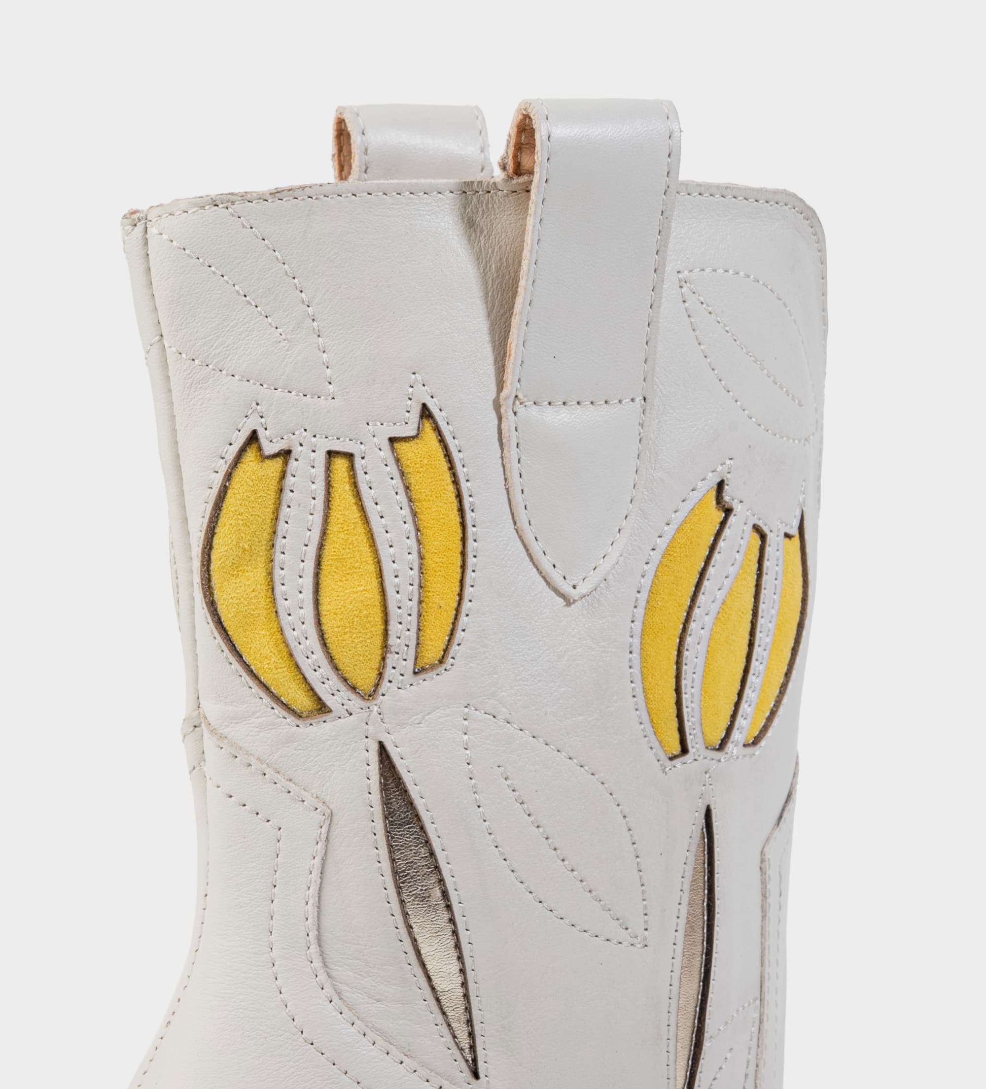 BOTA WESTERN PIEL BLANCO CON FLORES