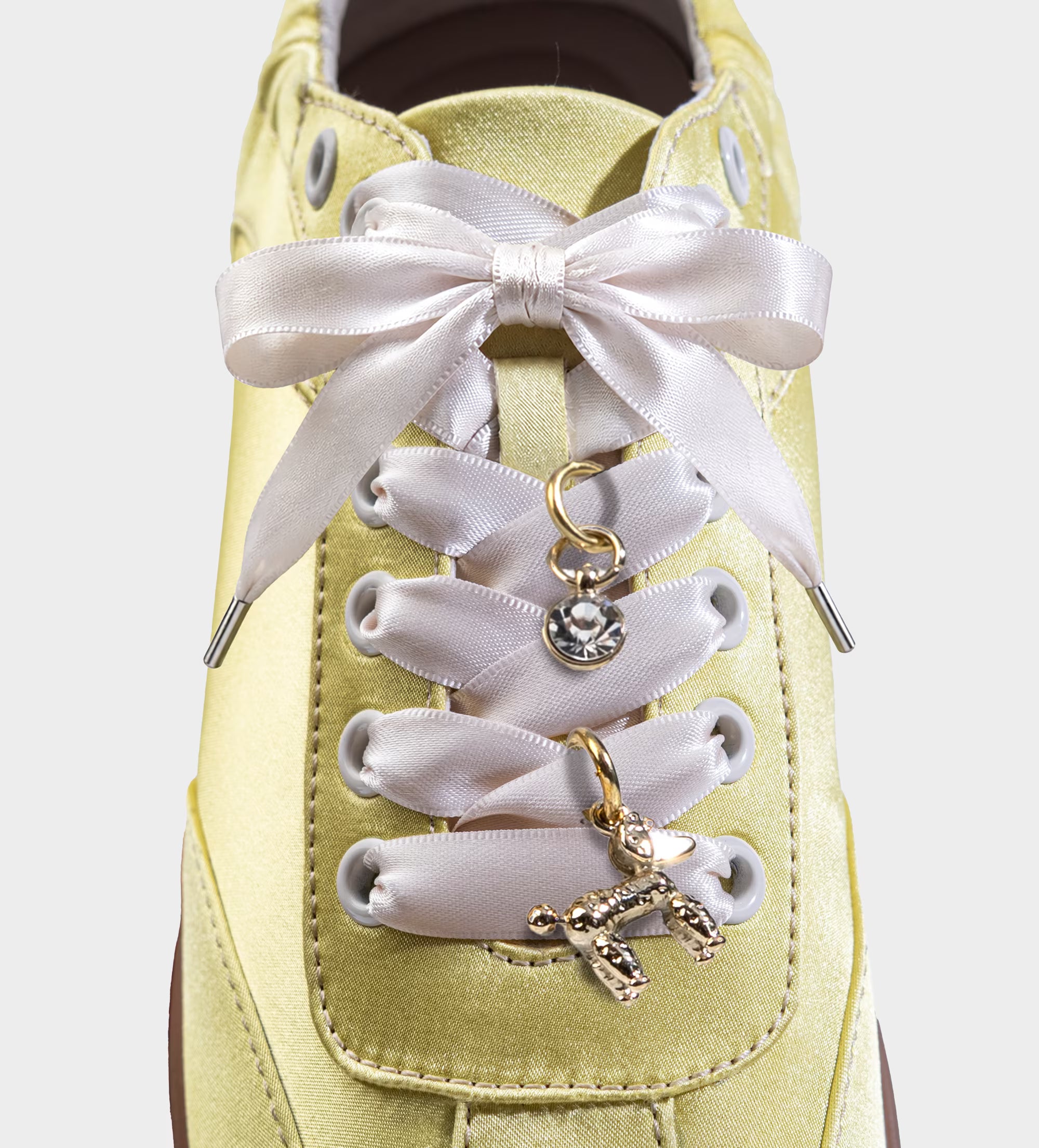 SNEAKER CASUAL TEXTIL SATINADO AMARILLO