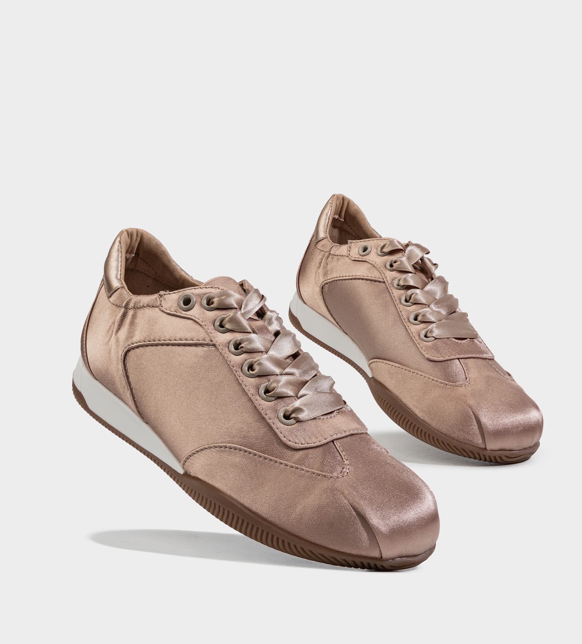 SNEAKER CASUAL TEXTIL SATINADO NUDE