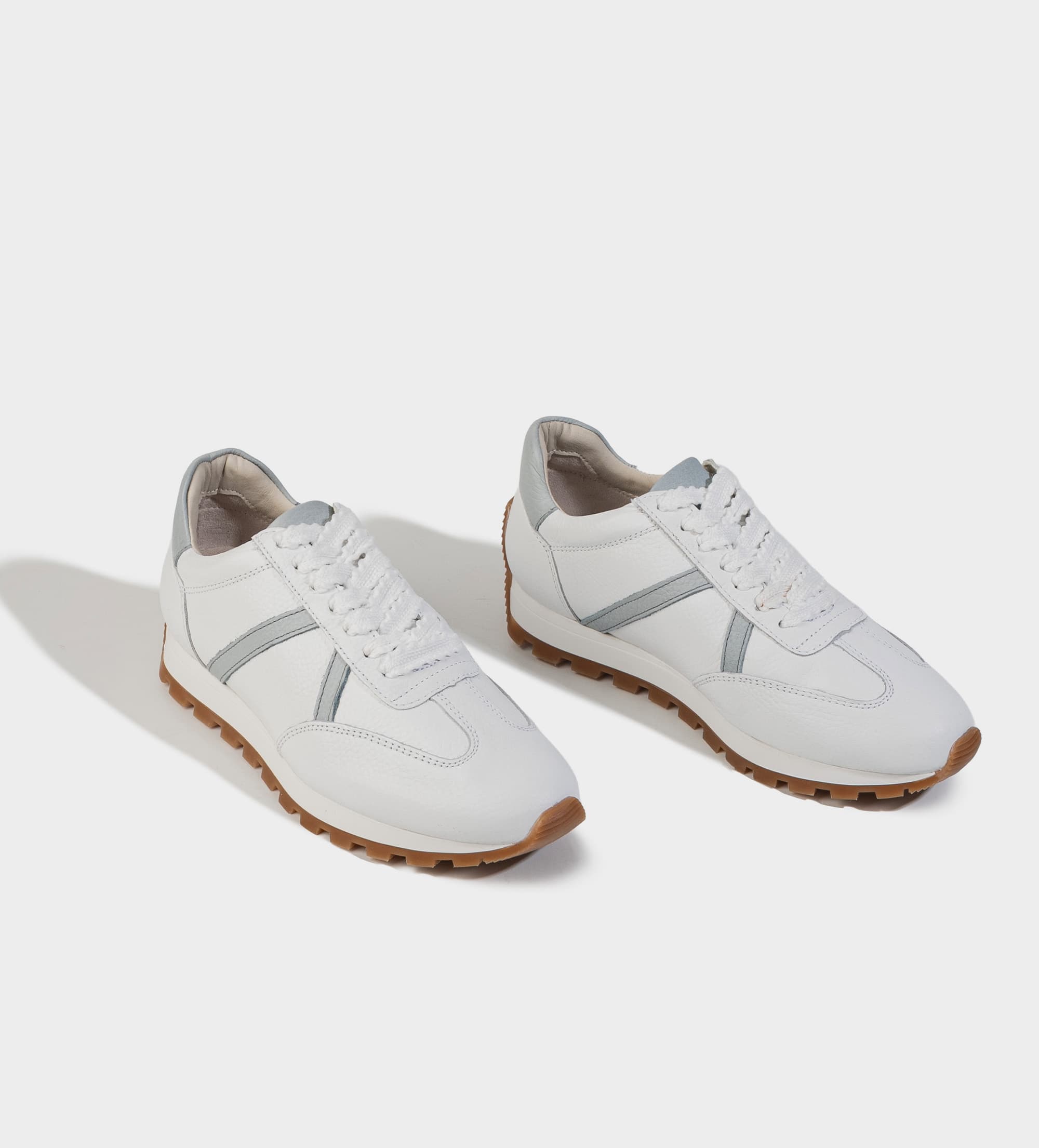 SNEAKER CASUAL PIEL BLANCO FRANJAS LATERALES