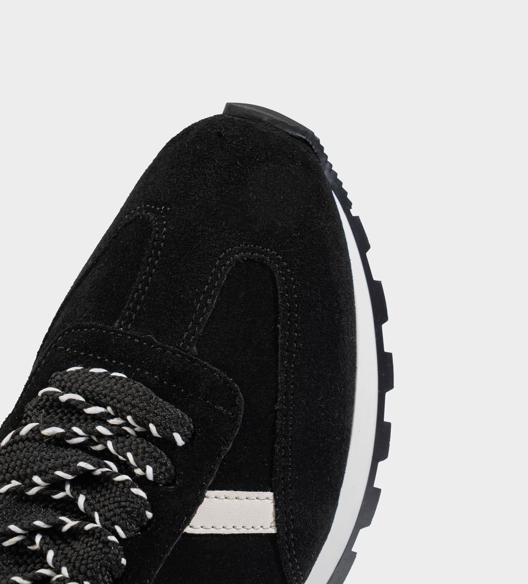 SNEAKER CASUAL GAMUZA PIEL NEGRO FRANJAS LATERALES