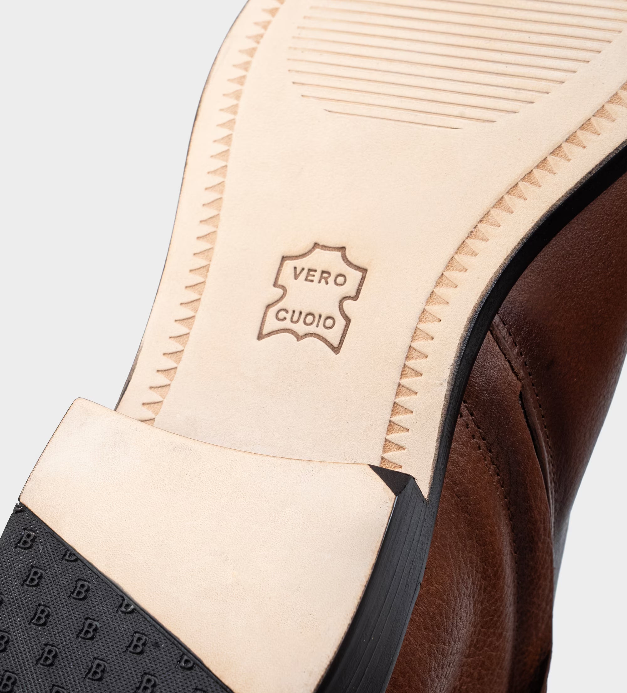 BOTA CASUAL CIERRE LATERAL PIEL CAFÉ