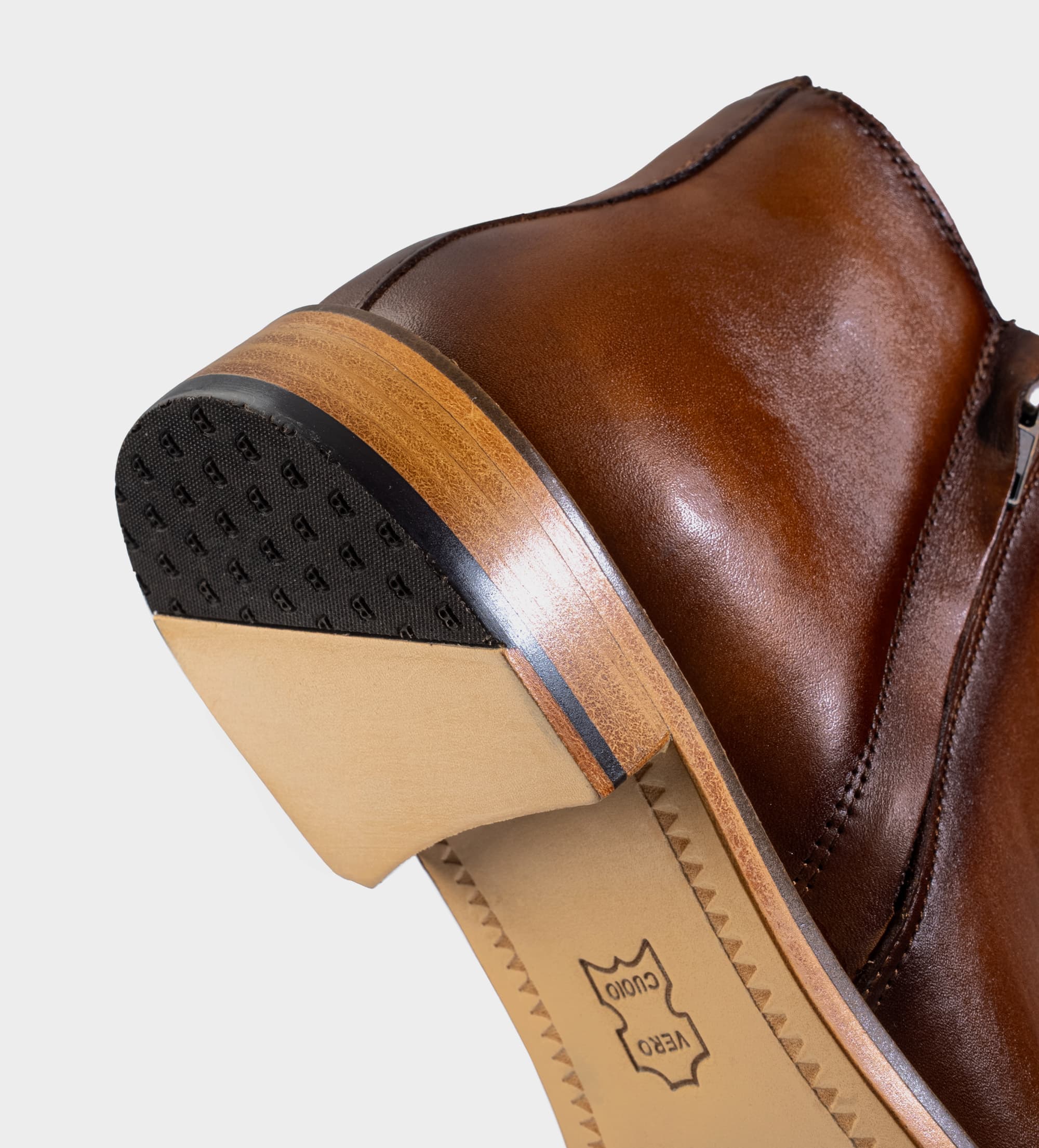 BOTA CASUAL CIERRE LATERAL PIEL MIEL