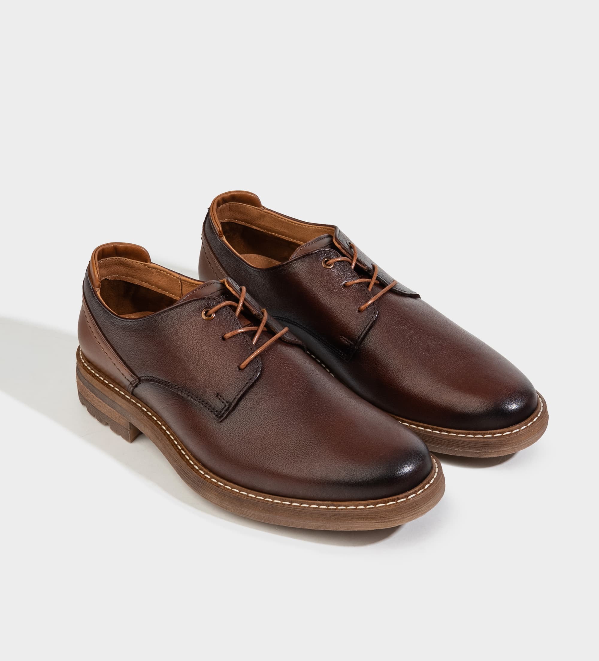 ZAPATO CASUAL DERBY CAFÉ  ENTINTADO