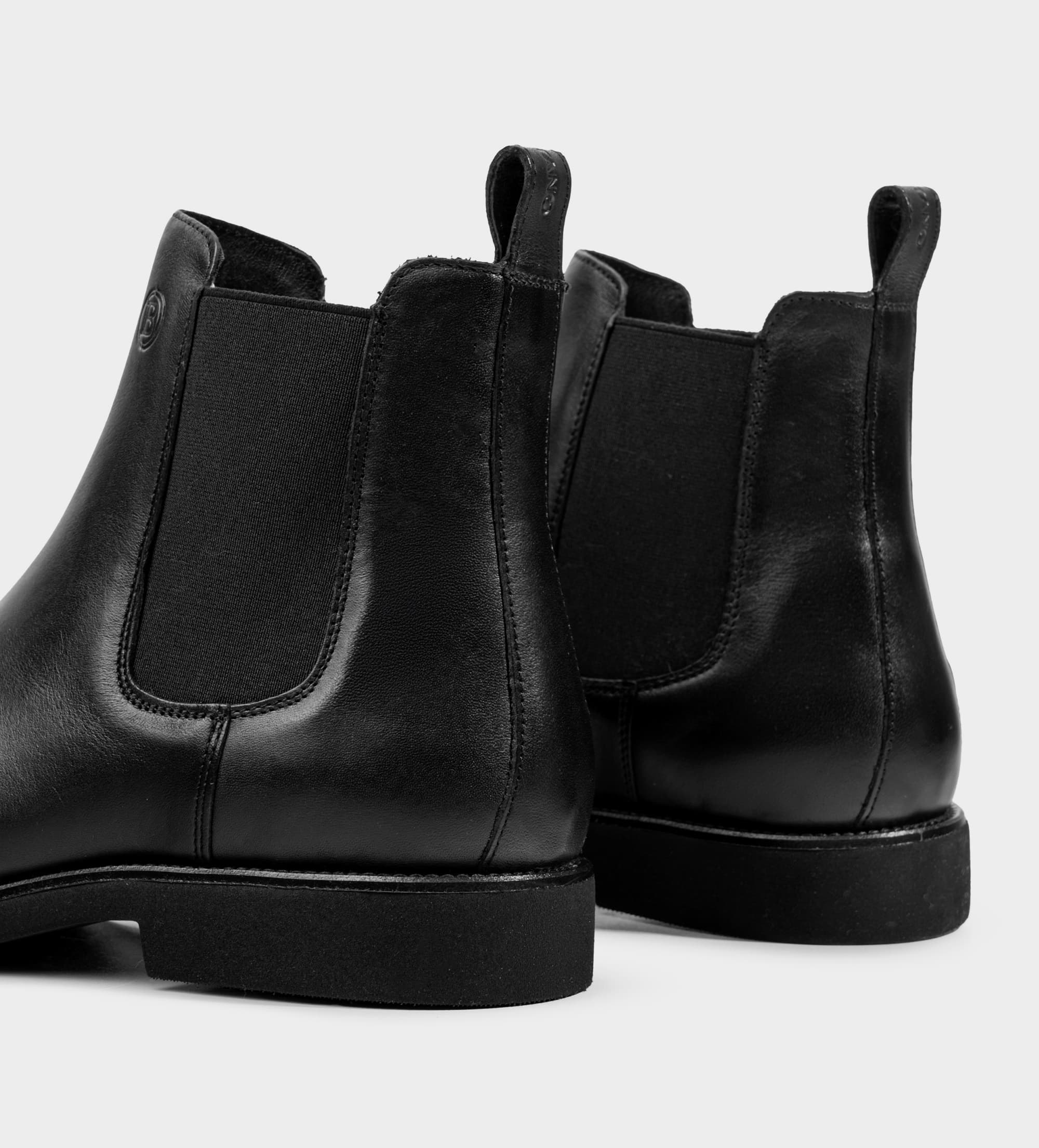 BOTA CHELSEA PIEL PREMIUM NEGRO