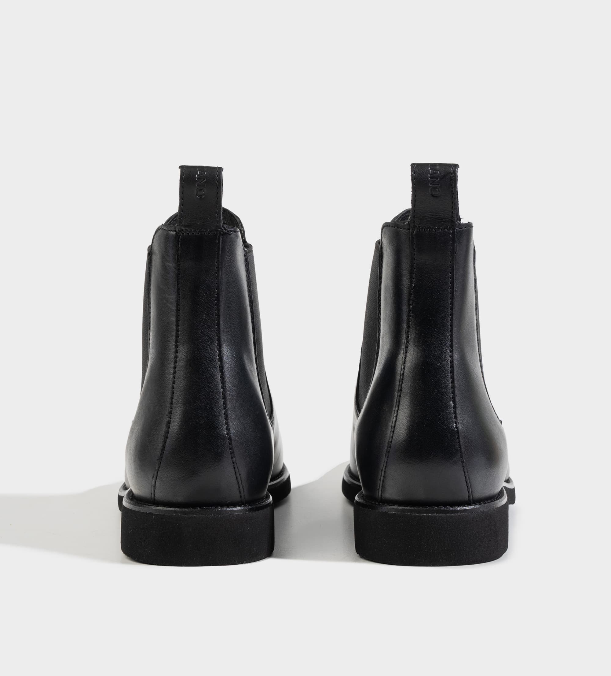 BOTA CHELSEA PIEL PREMIUM NEGRO