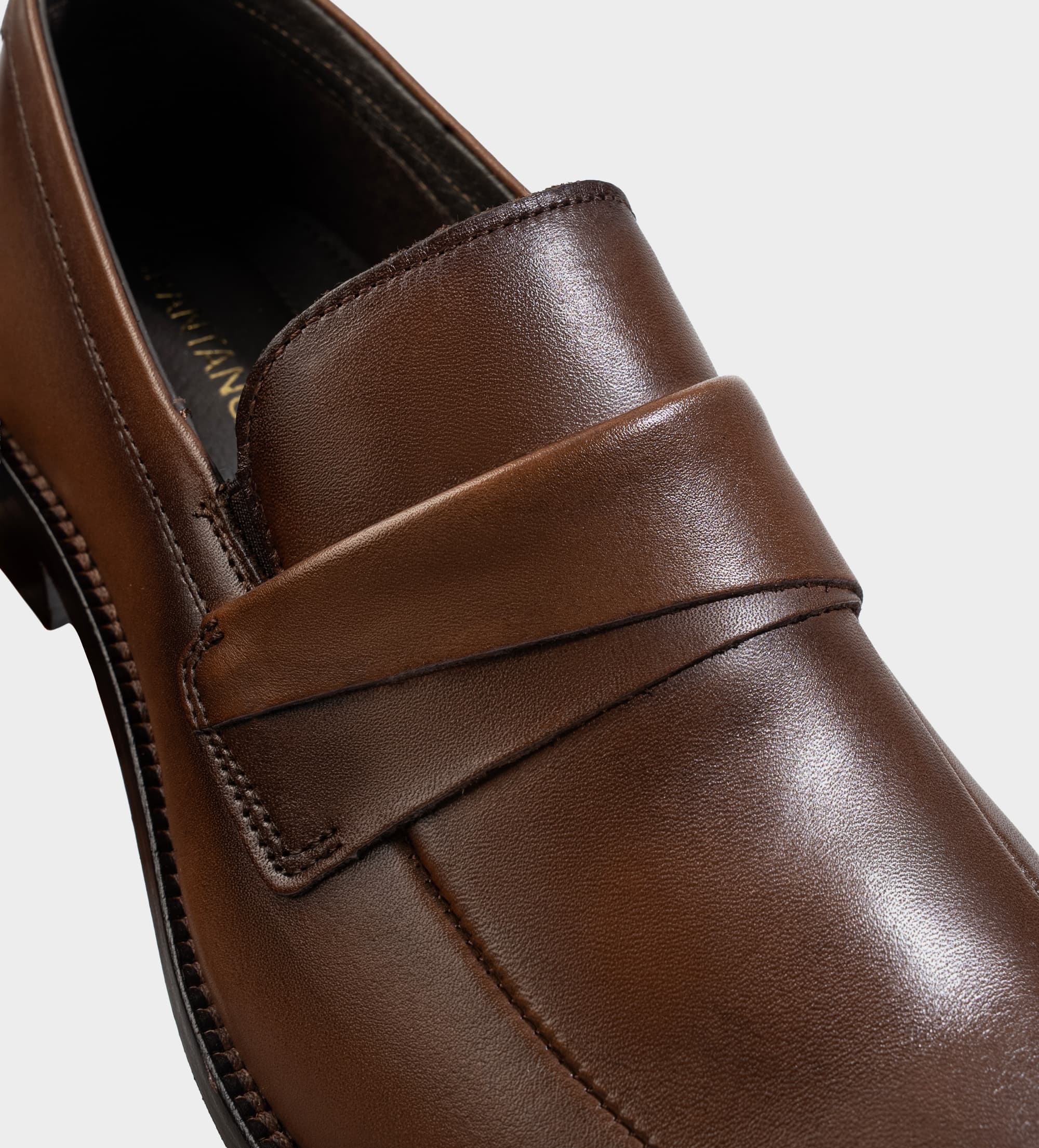 MOCASIN PIEL VESTIR SUELA DE CUERO CAFÉ