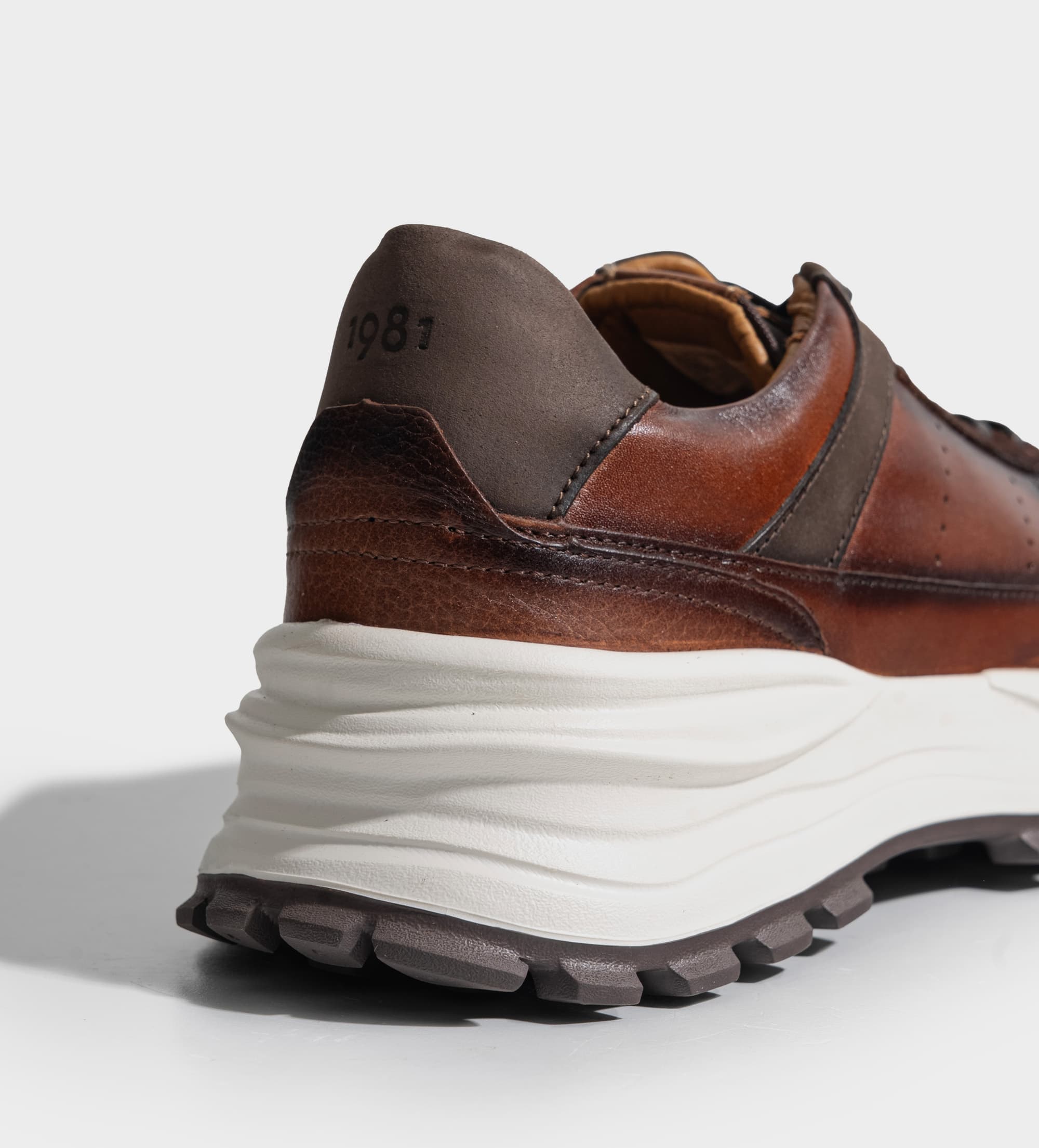 SNEAKER EVA ULTRA LIGERA PIEL CAFÉ