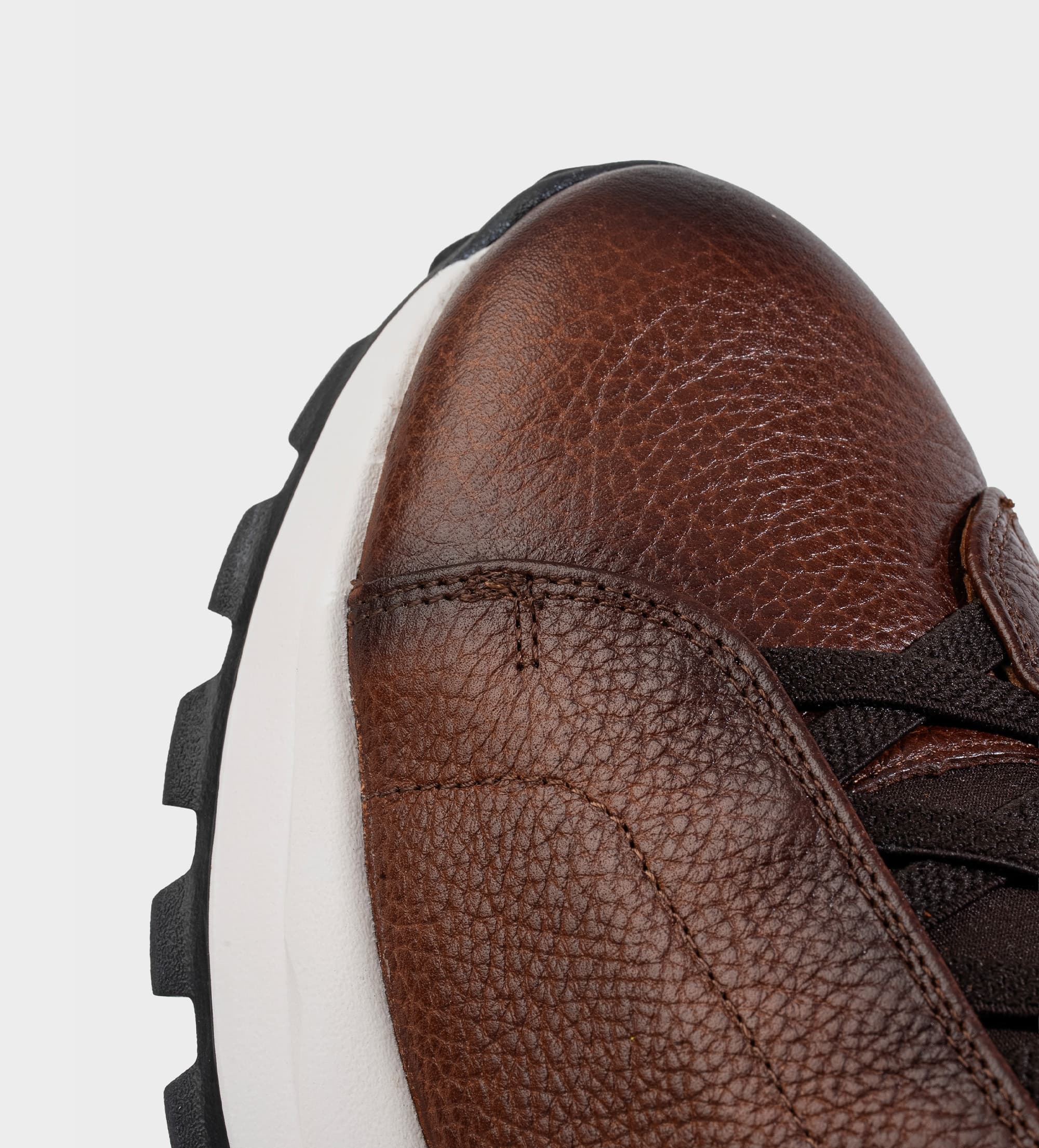 SNEAKER SUELA ULTRALIGERA PIEL CAFÉ