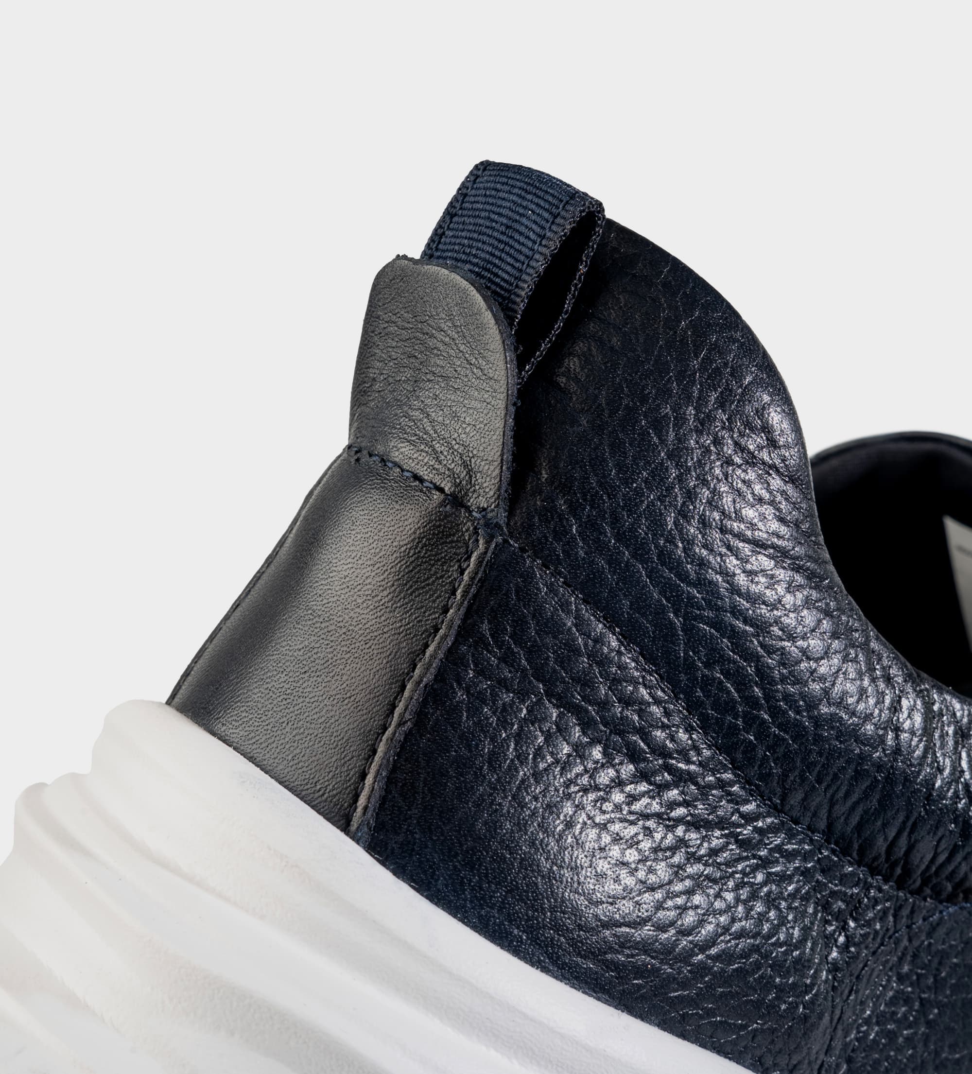 SNEAKER SUELA ULTRALIGERA PIEL AZUL