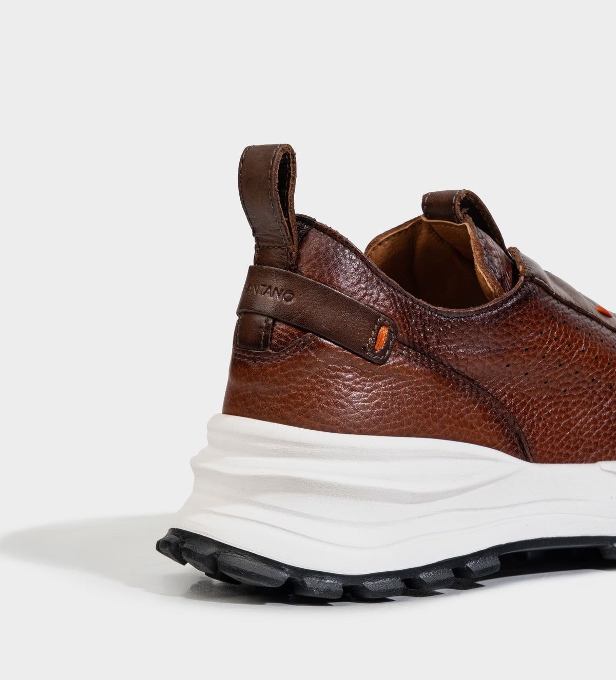 SNEAKER AGUJETA ELÁSTICA PIEL CAFÉ