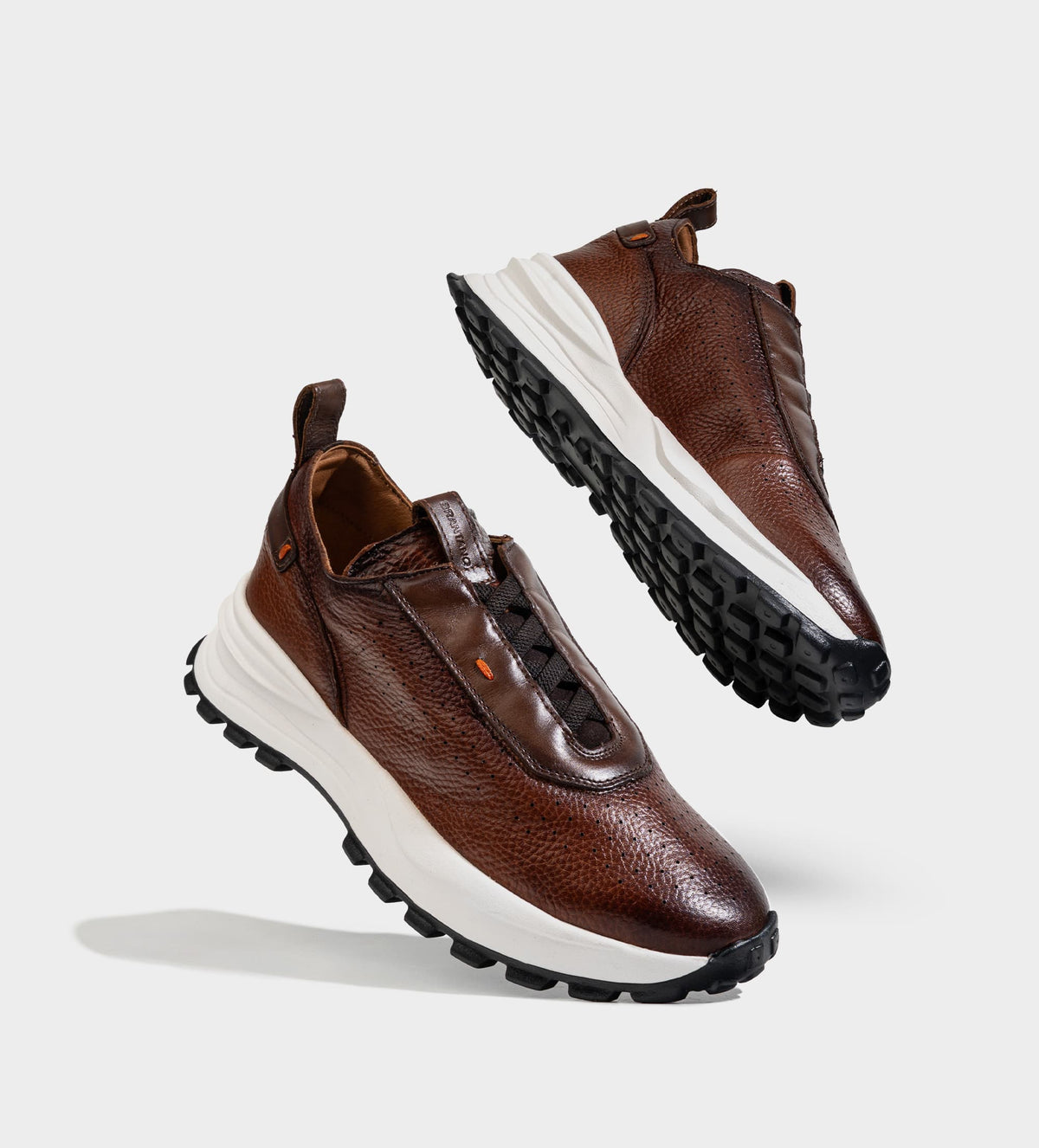 SNEAKER AGUJETA ELÁSTICA PIEL CAFÉ