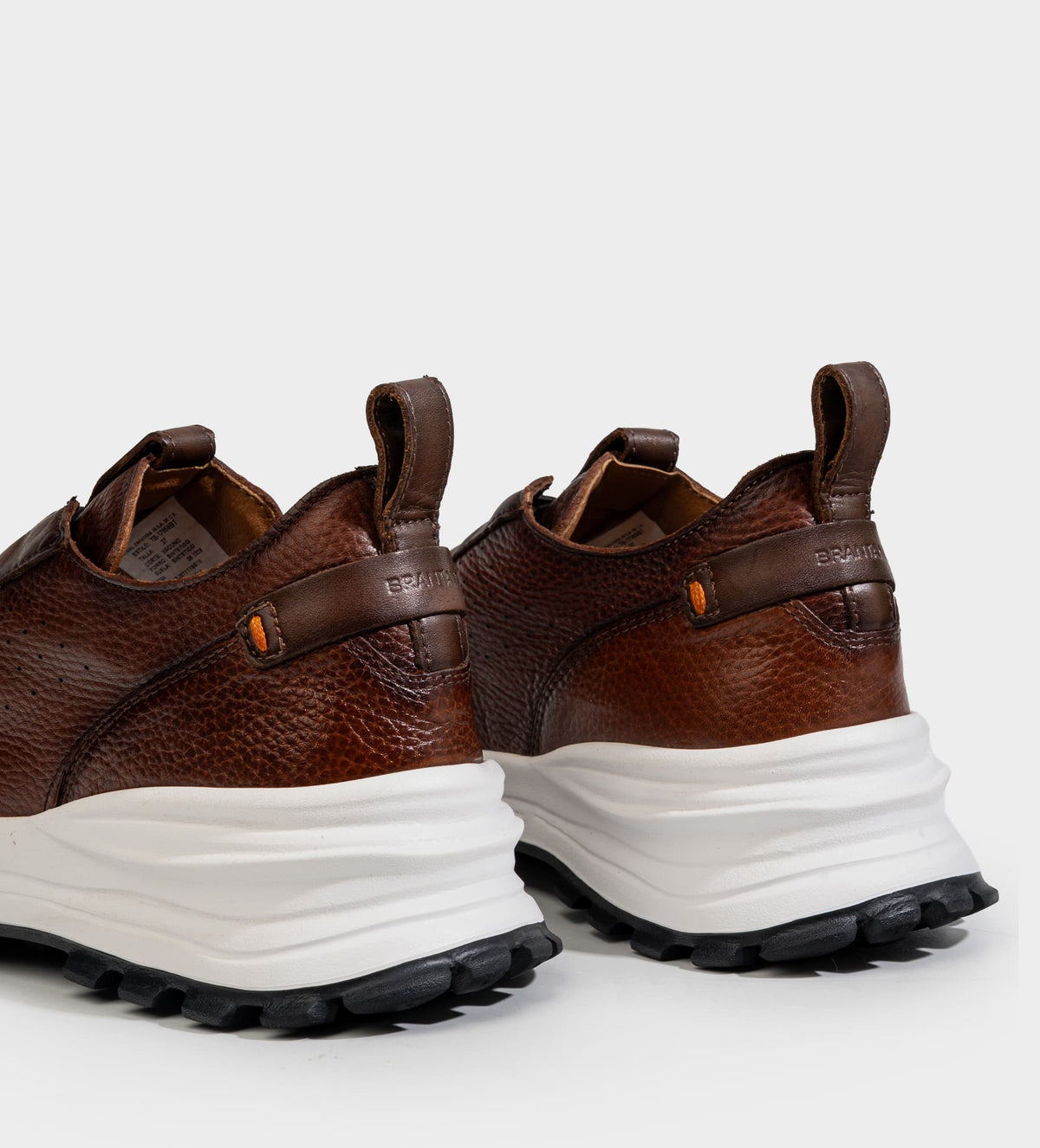 SNEAKER AGUJETA ELÁSTICA PIEL CAFÉ