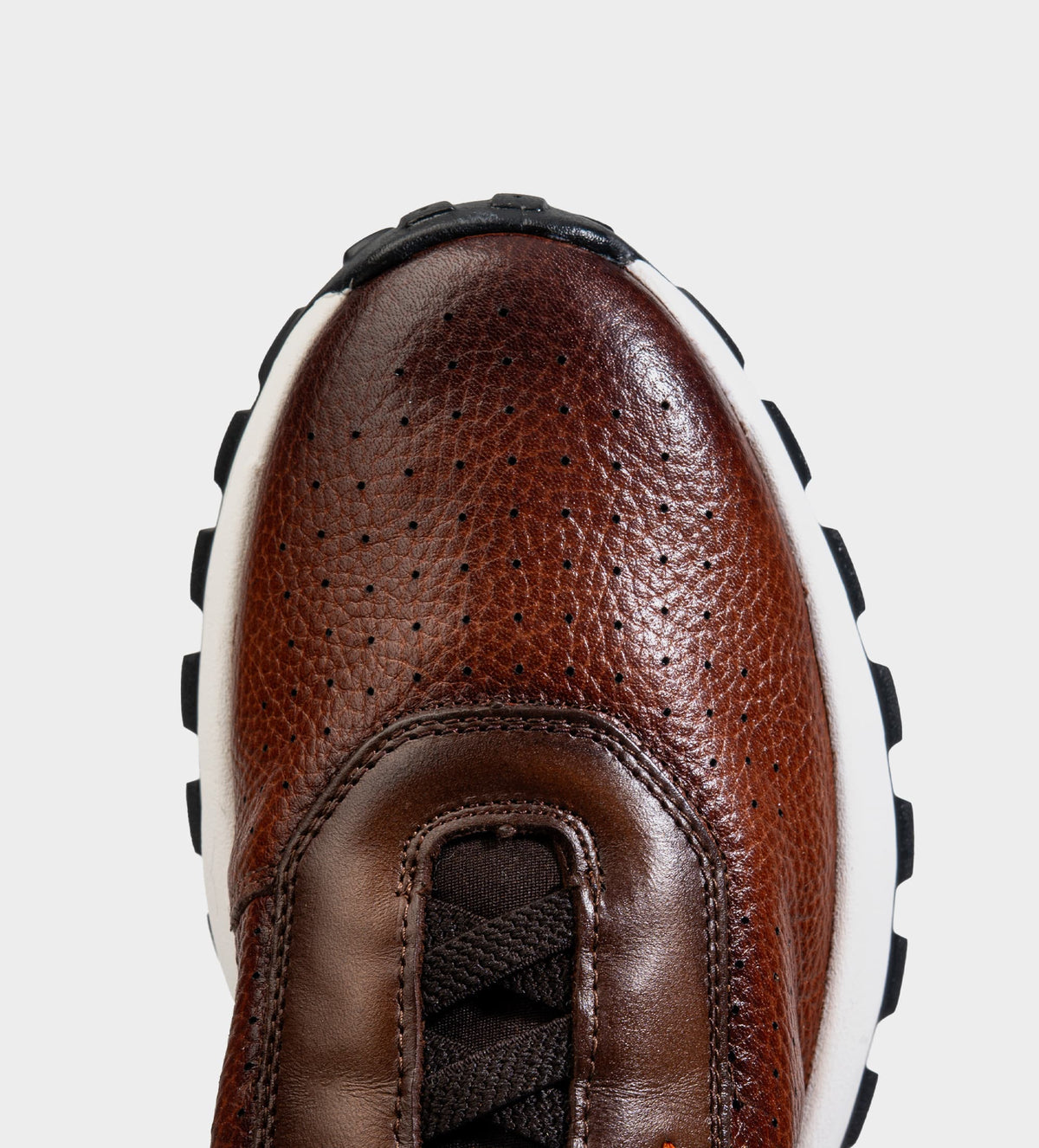 SNEAKER AGUJETA ELÁSTICA PIEL CAFÉ