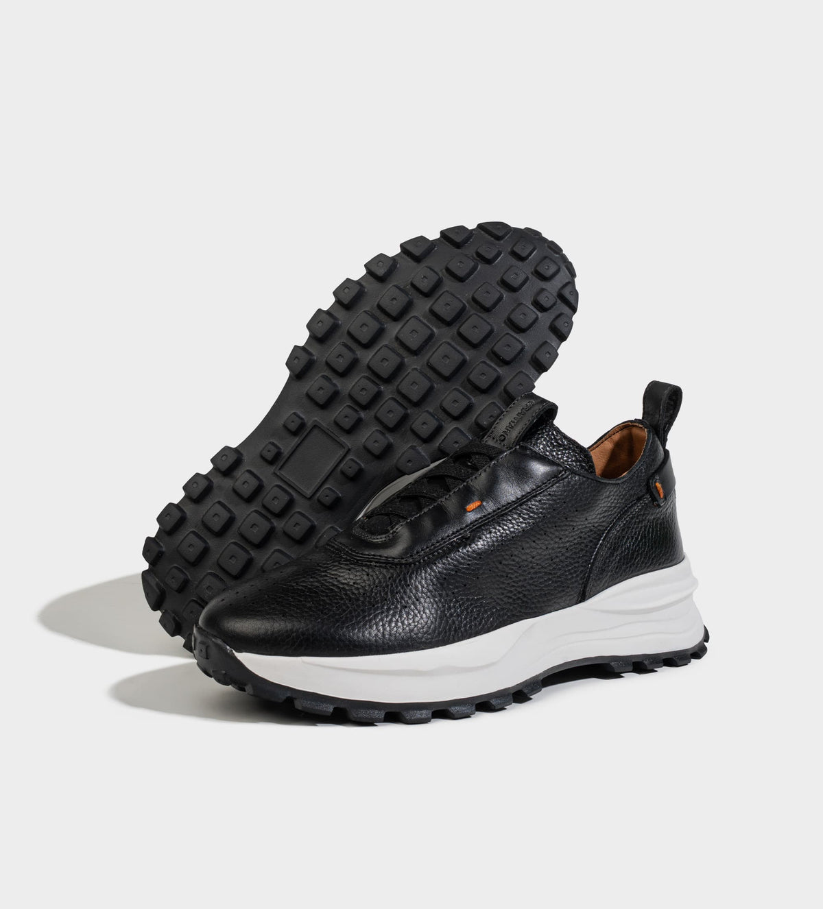 SNEAKER AGUJETA ELÁSTICA PIEL NEGRO